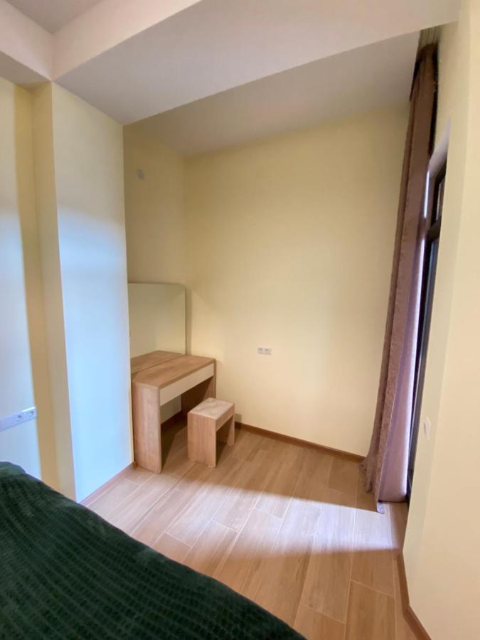 Lovely And Cozy Apartment! Koetaisi Buitenkant foto