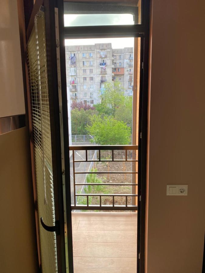 Lovely And Cozy Apartment! Koetaisi Buitenkant foto